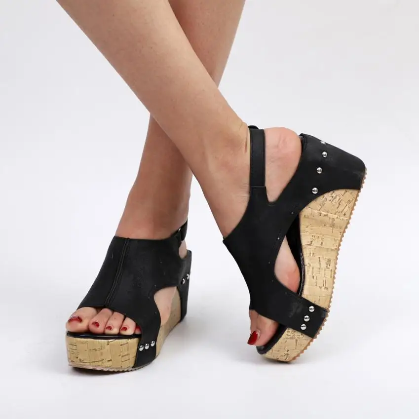 casual rivet sandals