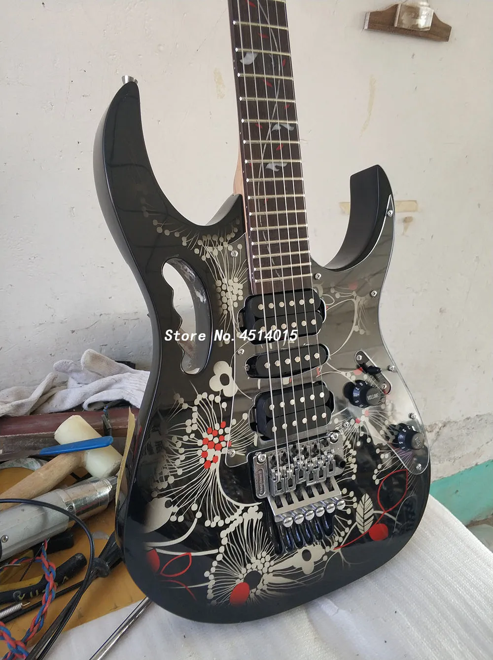 

China Grote Electric Guitar Z7 VHOT sells high-quality electric guitars and takes real pictures