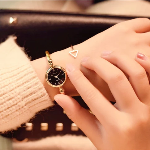 Маленький золотой браслет роскошные часы из нержавеющей стали Ретро Женские кварцевые наручные часы модные повседневные женские часы под платье - Цвет: Gold black