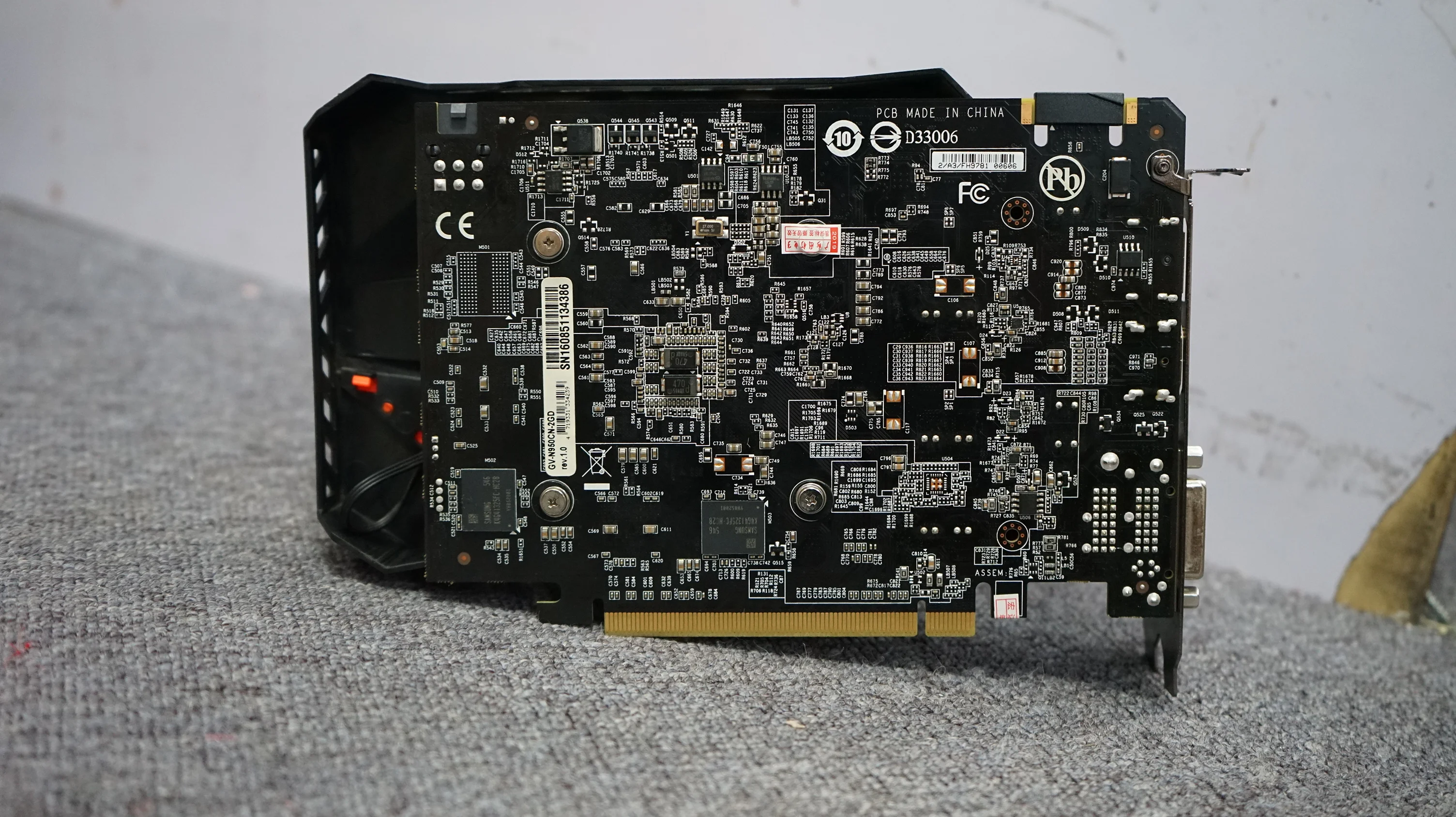 Gigabyte GV N950OC 2GD GT950 GTX950 2 ГБ DDR5 128 бит nVIDIA PC настольные графические карты PCI Express 3 0