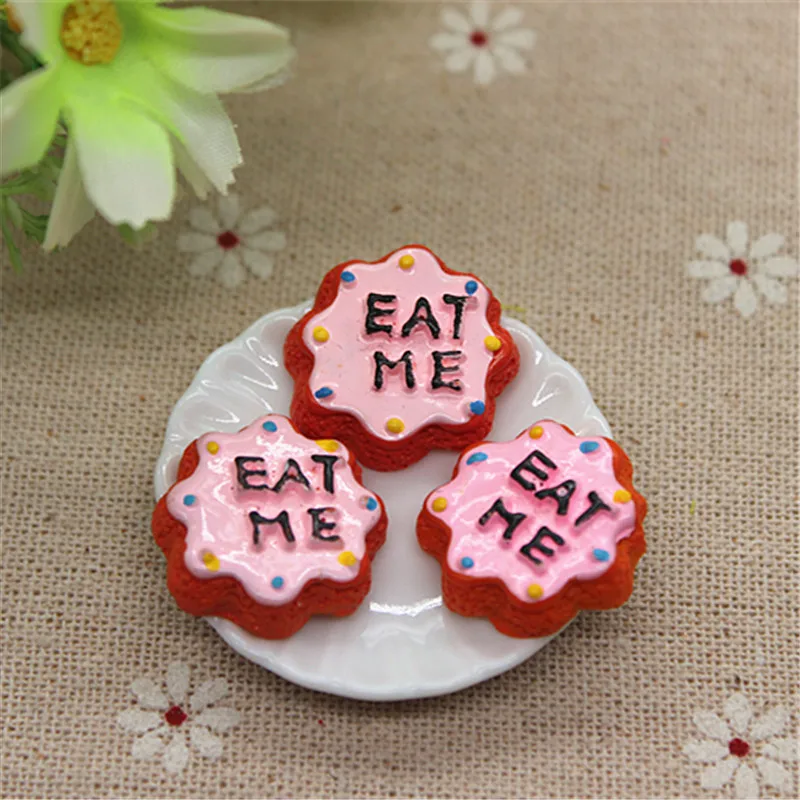 10pcs Kawaii Resin Miniature Simulation"Eat Me" Cake Flatback Cabochon Embellishment Accessories DIY Scrapbooking Crafts,20mm