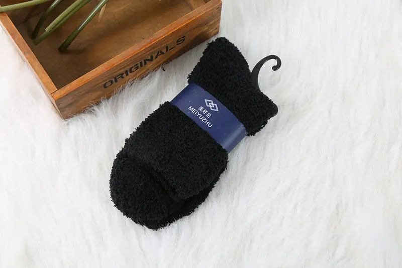Warm Men Middle Socks Solid Color Super Soft Male Socks Carpet Floor Socks High Quality Coral Fleece 2019 Man Clothing Thickening (10)