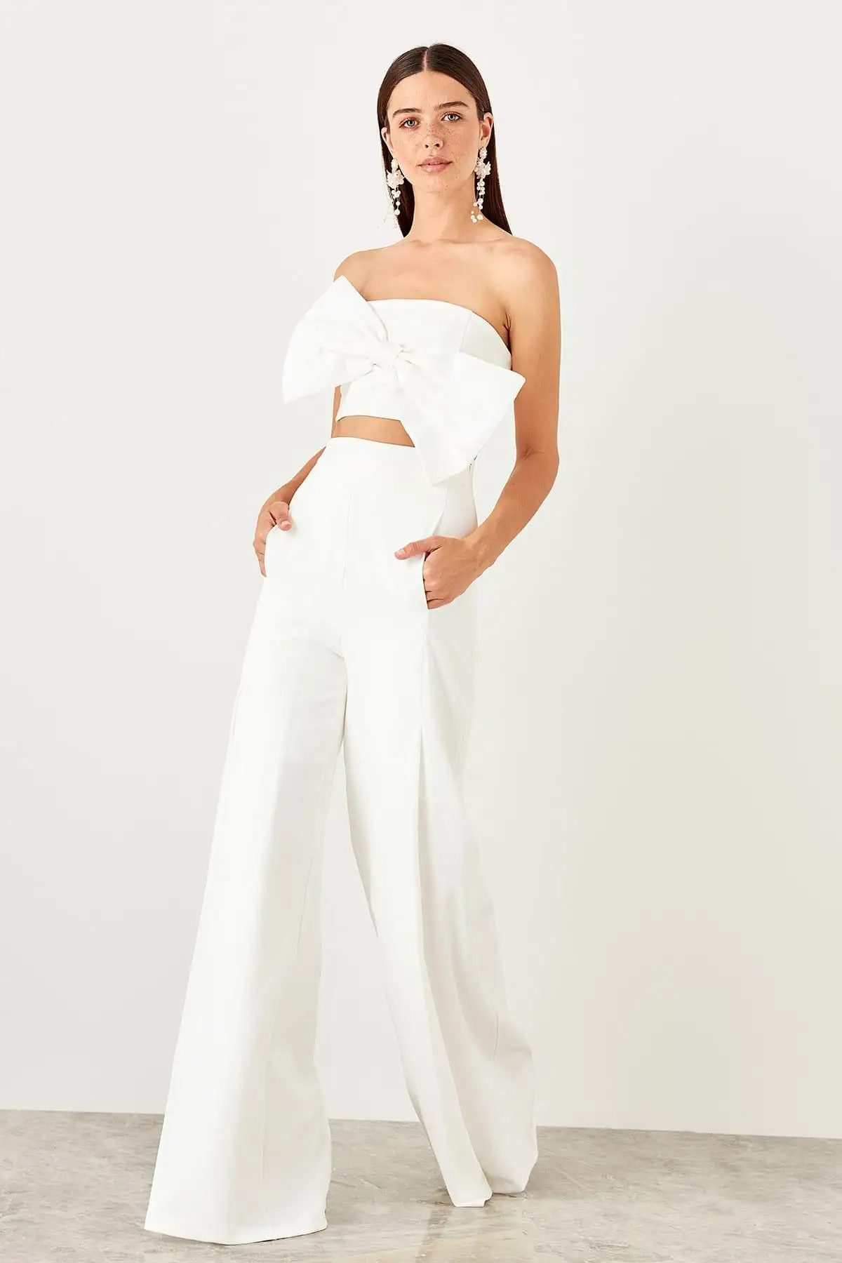 

Trendyol Raw White Pleated Pants TPRSS19FZ0517
