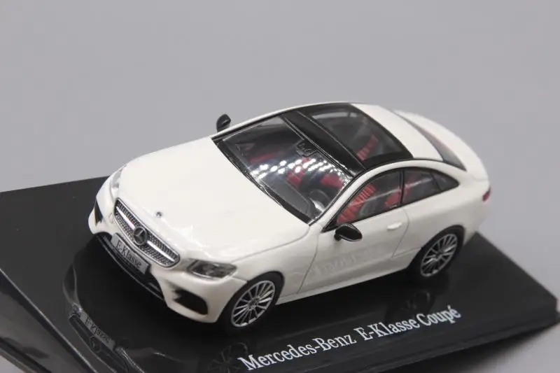 I scale1: 43 MB E-Klasse Hardtop Coupe модель автомобиля литья под давлением металлические игрушки подарок на день рождения для детей мальчик другой - Цвет: 2