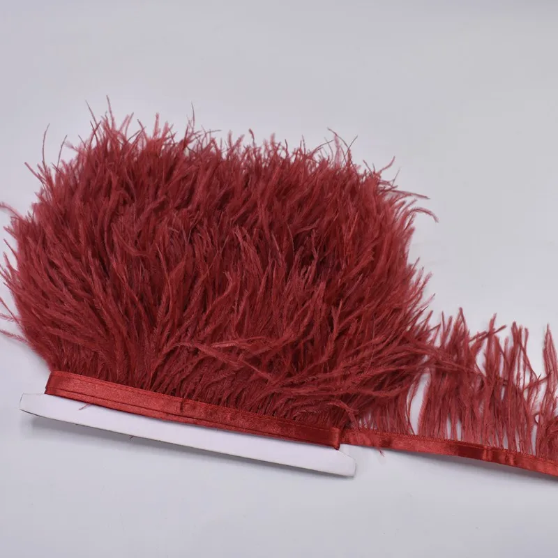 Пушистые 1метров страусиное перо отделкой 8-10 см перья для рукоделия пошивное ремесло для платье Свадебные Перья ленты - Цвет: Wine red