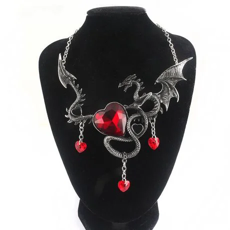 

2017 Personality Vintage Necklace For Women Steampunk Choker Crystal Heart Charms Dragon Necklace Gothic Jewelry Accessories