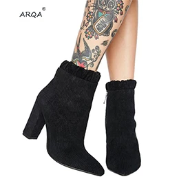 

2019 new style thick pointed Western style velvet women's shoes feet bare leather fur catwalk boots fashion sexy women's shoes
