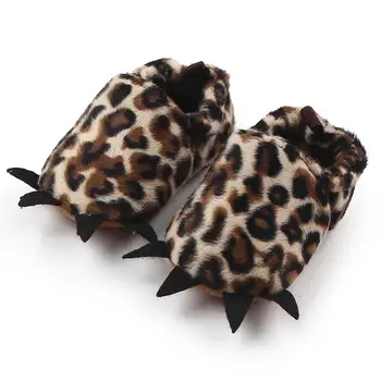 

2018 New Popular Anti Cold Cute Monster Paw Claw Baby Shoes Warm Winter Prewalkers Photo Props Accessories