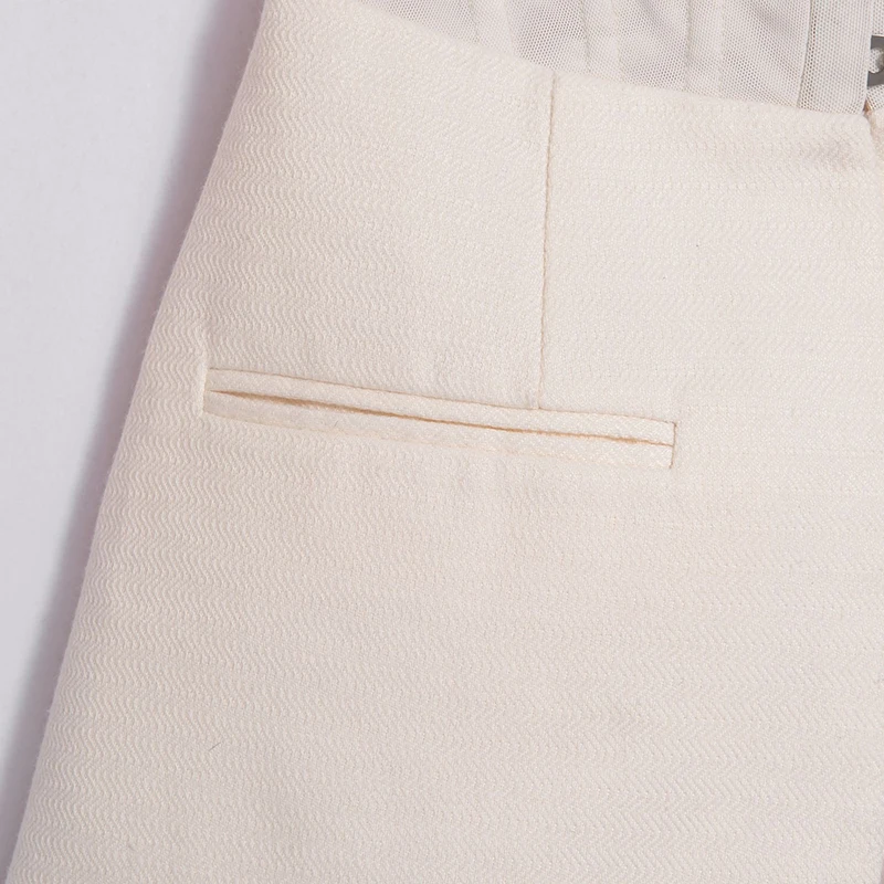 HTB1c4HAM4naK1RjSZFtq6zC2VXa4