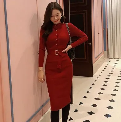 Женское трикотажное платье свитер до колена Элегантное однобортное стрейч с
