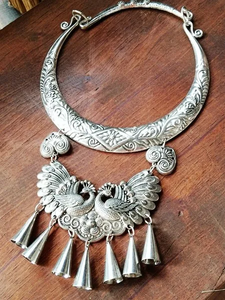 

Ethnic Miao silver big palace collar necklace jewelry peacock dance Miao silver accessories