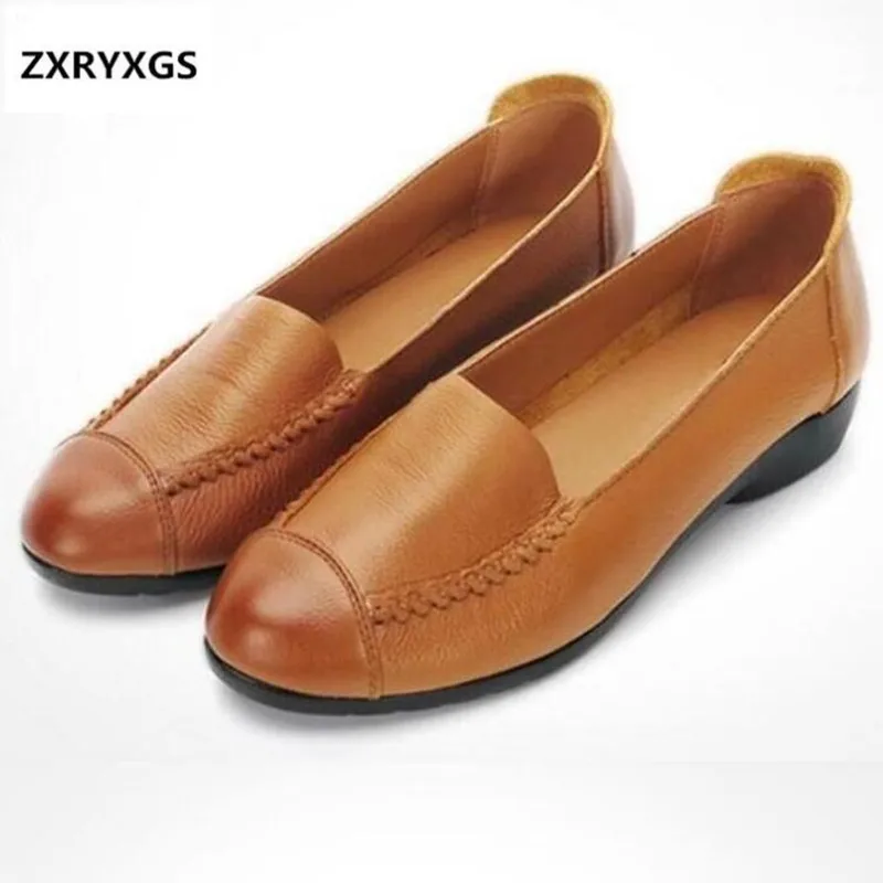 

2019 New Soft Soles Comfortable Mother Genuine Leather Shoes Flat Single Women Shoes Casual Flat Shoes Large Size Women Flats
