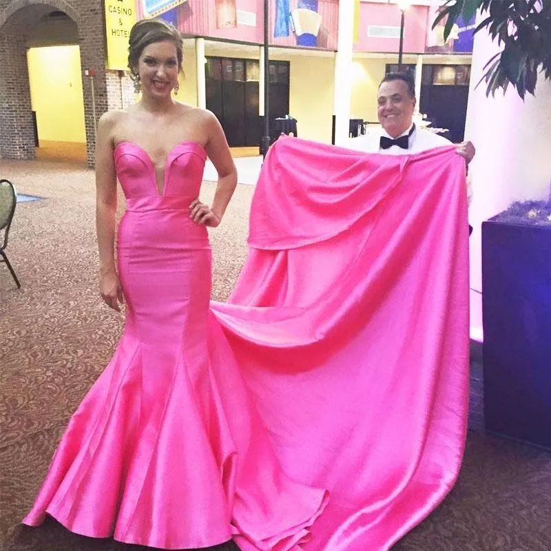 Пикантные 2018 Розовый Русалка платье на выпускной с лифом сердечком длинные женские платья официальная Вечеринка Часовня Поезд вечерние M1503