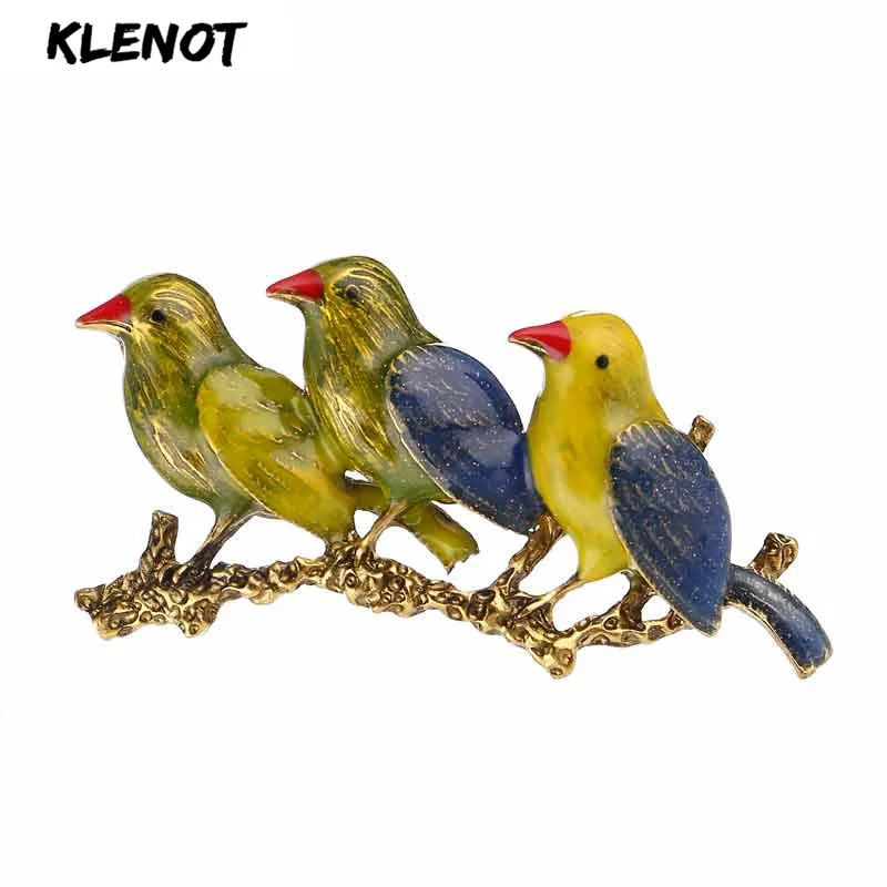 

Romantic Oriole Bird Branch Brooch Pin Enamel Three Bird Mother with Kids Animal Pins and Brooches for Women Owl Family Jewelry
