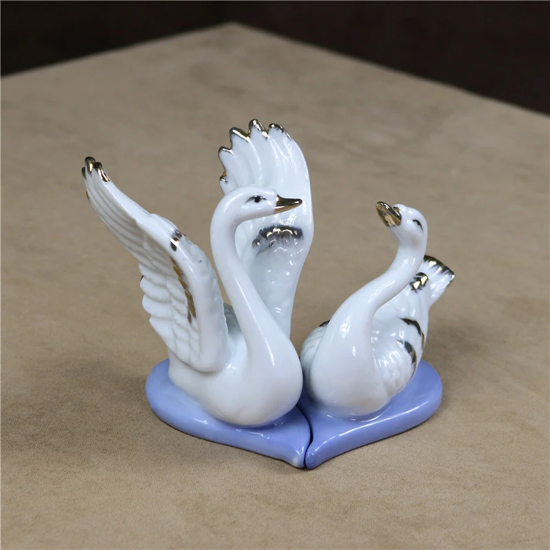Figurine Unique En Porcelaine Adorable Cœur Cygne Amoureux En Ceramique Pour Couple Ornement Artisanal Cadeau De Saint Valentin Decor De Mariage Aliexpress