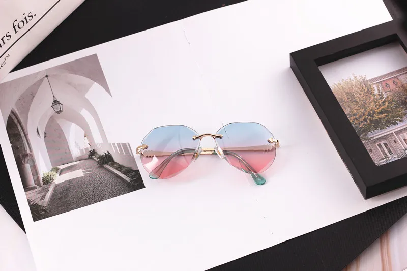 HJYBBSN без оправы очки детские винтажные красочные оттенки для детей модные солнцезащитные очки для мальчиков и девочек подростковые очки UV400 - Цвет линз: Blue Pink