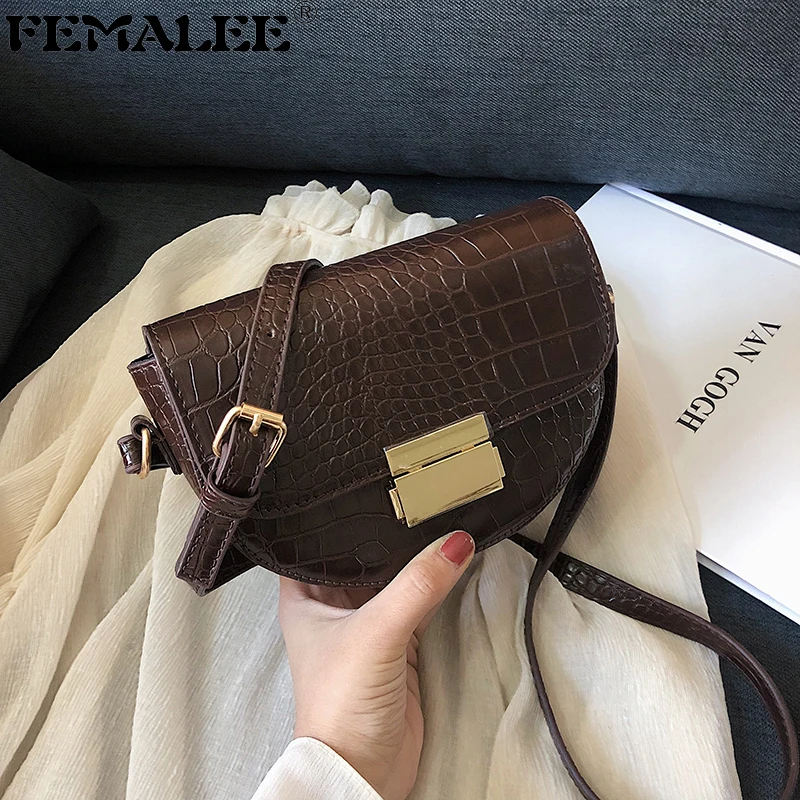 

Crocodile Pattern Vintage Leather Crossbody Saddle Bags For Women Small Purses and Handbags Ladies Shoulder Messenger Bag