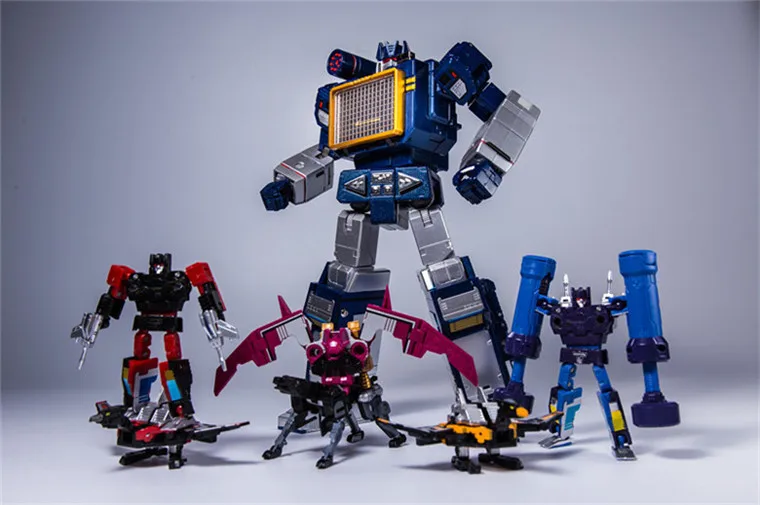 

Transformation THF01J MP-13 Soundwave Tape Recorder & 6 Tape In Stock KO