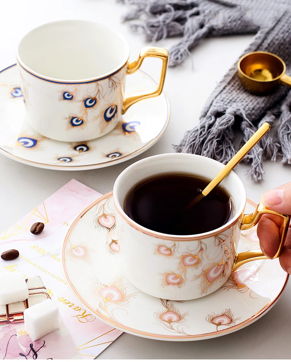 Скандинавский Золотой Павлин модная кофейная чашка и блюдца роскошный керамический фарфоровый чайный набор для дома вечерние чашки для послеобеденного чая Посуда для напитков