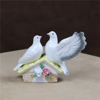 

Porcelain Pigeon Couple Sculpture Glazed Ceramics Dove Item Miniature Bird Decor Art and Craft Knickknack Ornament Accessories