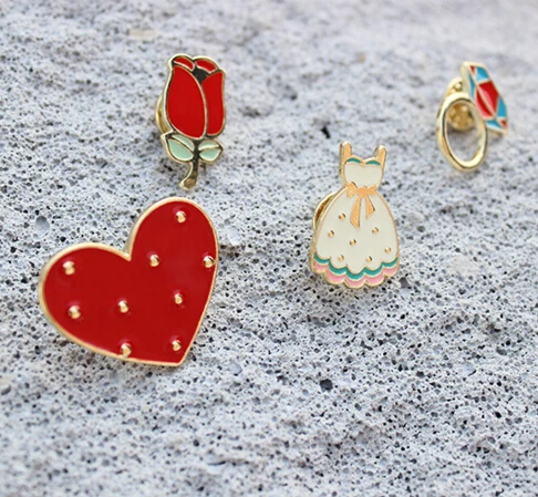 X012  Free shipping Cute Rose Flower Heart Dress Brooch Pins,Fashion Jewelry Wholesale