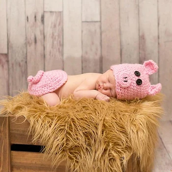 

Piggy Clothing Baby Photography Clothing Wool Hand Made 0-6 Months Newborns Photography Props
