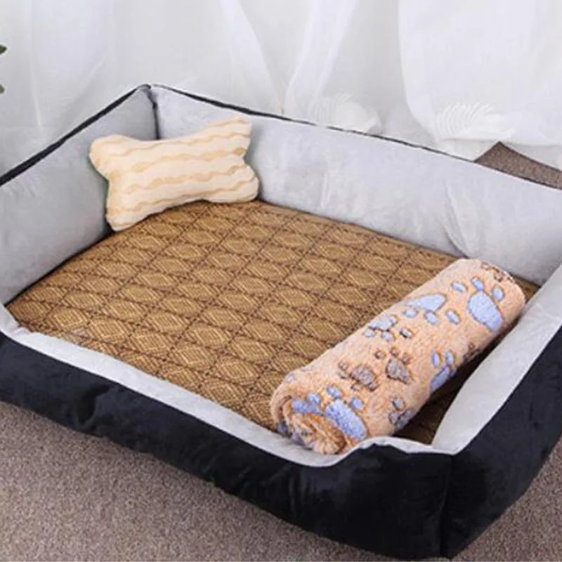 

2019 new pet small dogs and cats Teddy warm seasons pet mats environmentally-friendly fluffy mats pet items multi-color optional