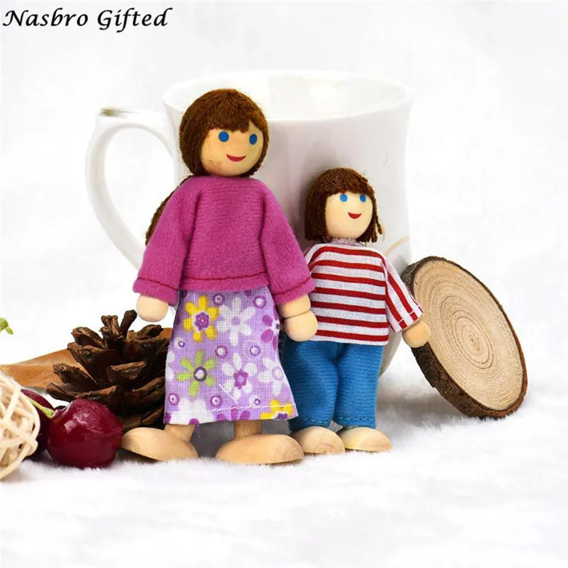 4 куклы милый мультяшный деревянный дом любовь семья дети притворяться играть