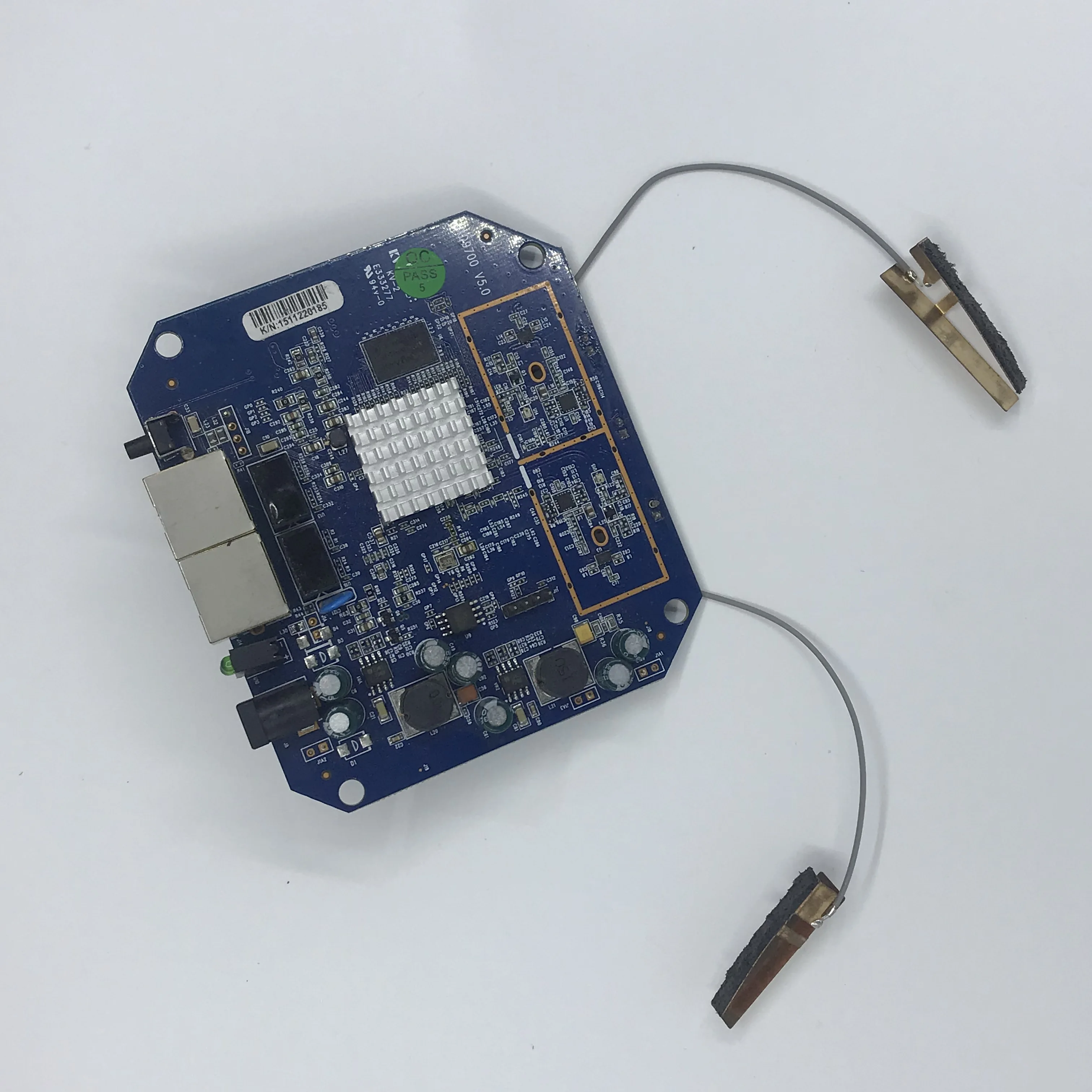 

MT7620N chip 16MB flash 64MB ram 300Mbps POE power ceiling mount openwrt wireless access point ap