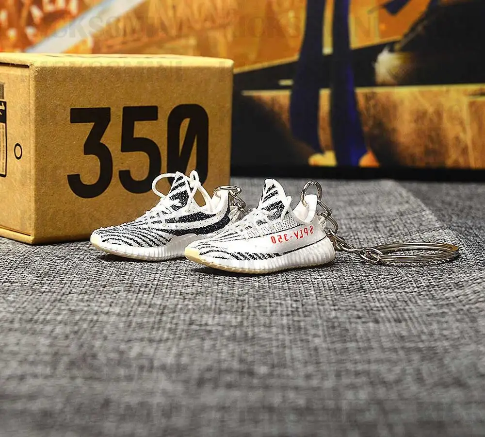 

dropshipping 350 zebra sneaker keychains 1/6 SCALE 3D Mini Shoe Sneaker JORDAN keychain doll accessory