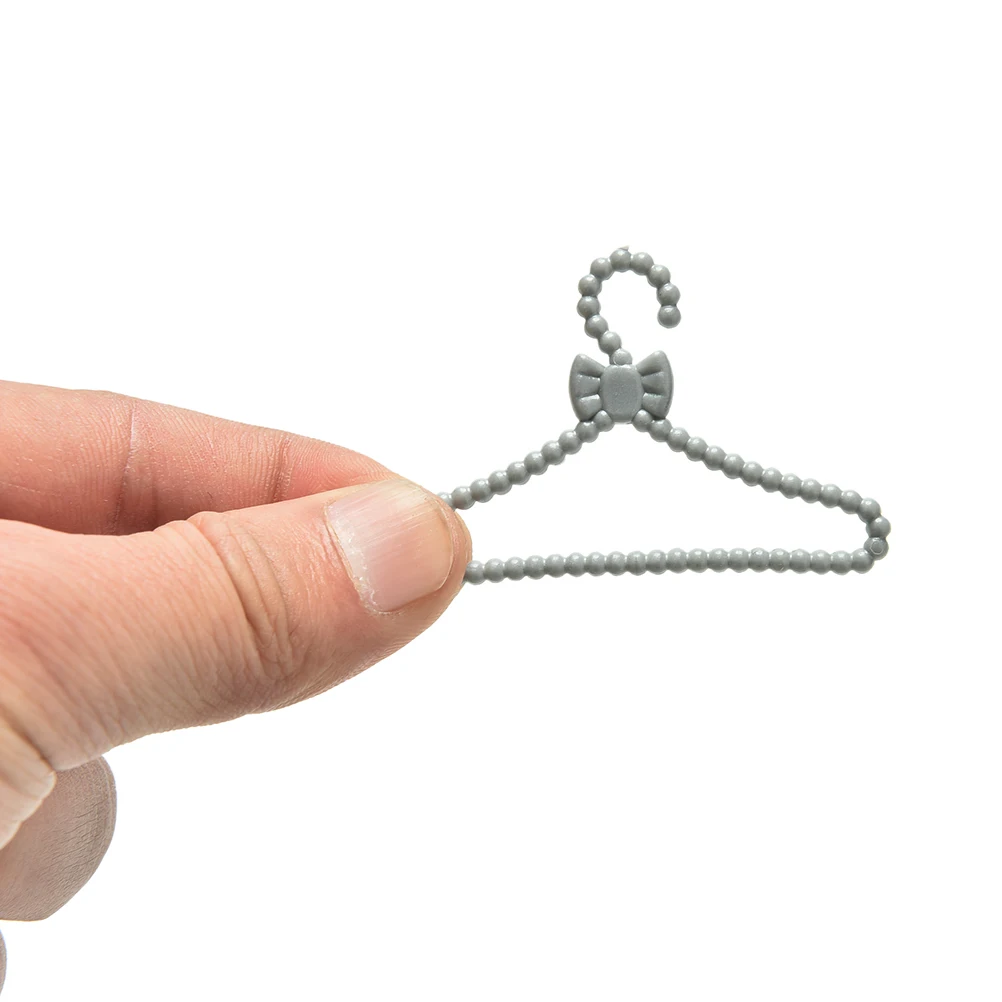 

Creative gift Lovely Lot 10 Pcs Cute Mini Gray Hangers Dress Clothes Accessories For Dolls Dolls Accessories