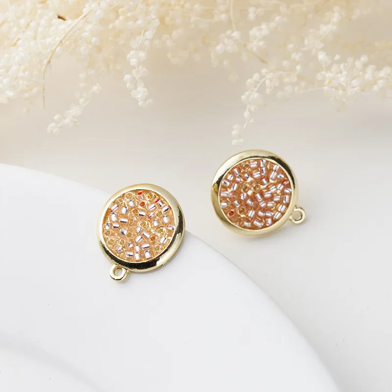 10665146493_1840617189