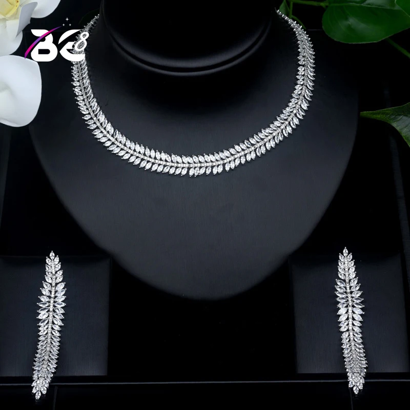 

Женский комплект из колье и серёг, с фианитом ААА