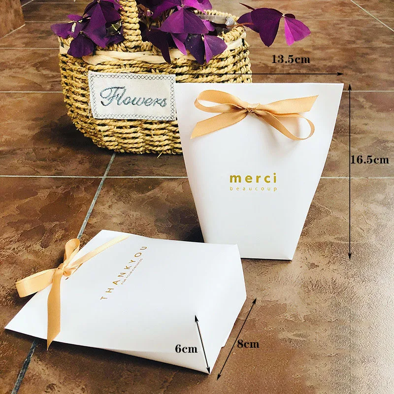 5pcs Upscale Black White Bronzing "Merci" Candy Bag French Thank You Wedding Favors Gift Box Package Birthday Party Favor Bags