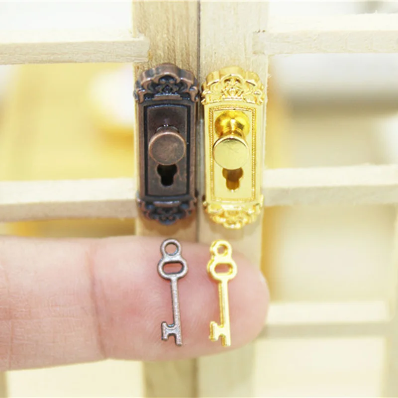 miniature doll lock  (3)