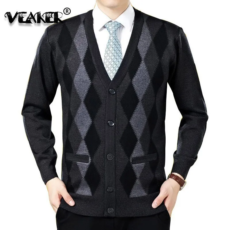 

2018 New Men Cardigan Sweaters Fashion Wool Sweatercoat Knitwear Male V-Neck Collar Slim Fit Bussiness Casual Sweater Outerwear