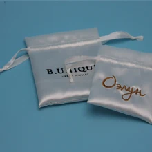 Высокое качество drawstring атласные мешочки для ювелирных изделий подарок аксессуары Косметика часы сумки наушники \ пакеты индивидуальные и