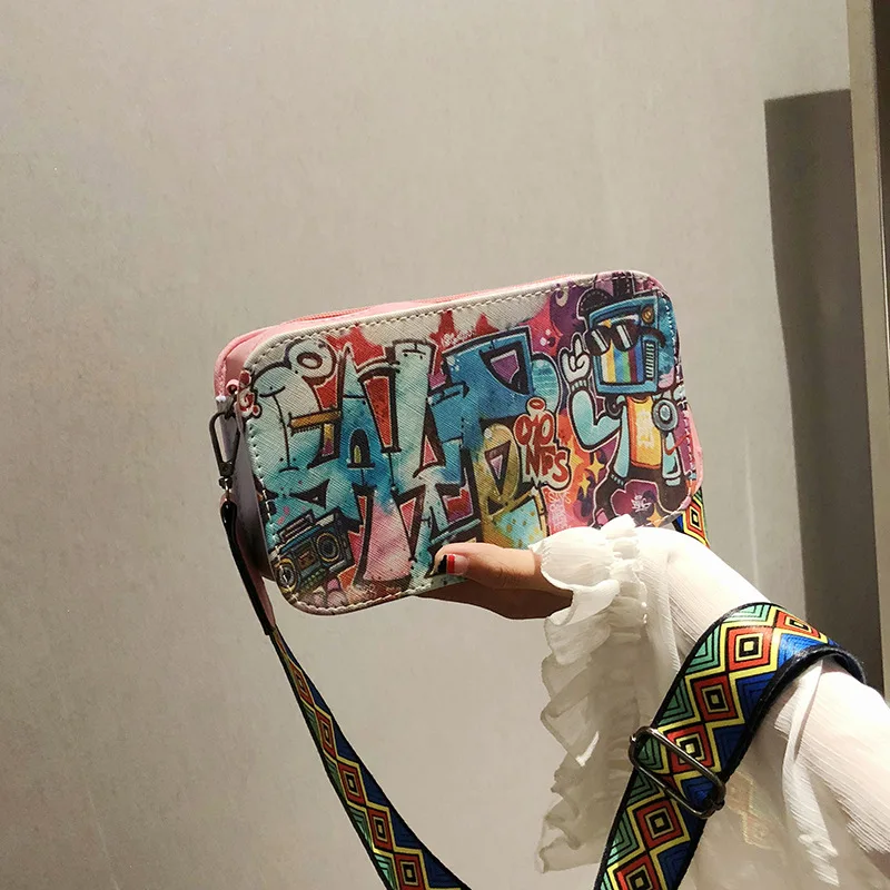 

Women Graffiti Shoulder Bag Girl PU Messenger Bag Mini Zipper Shoulder Bag Fashion Thick Strap