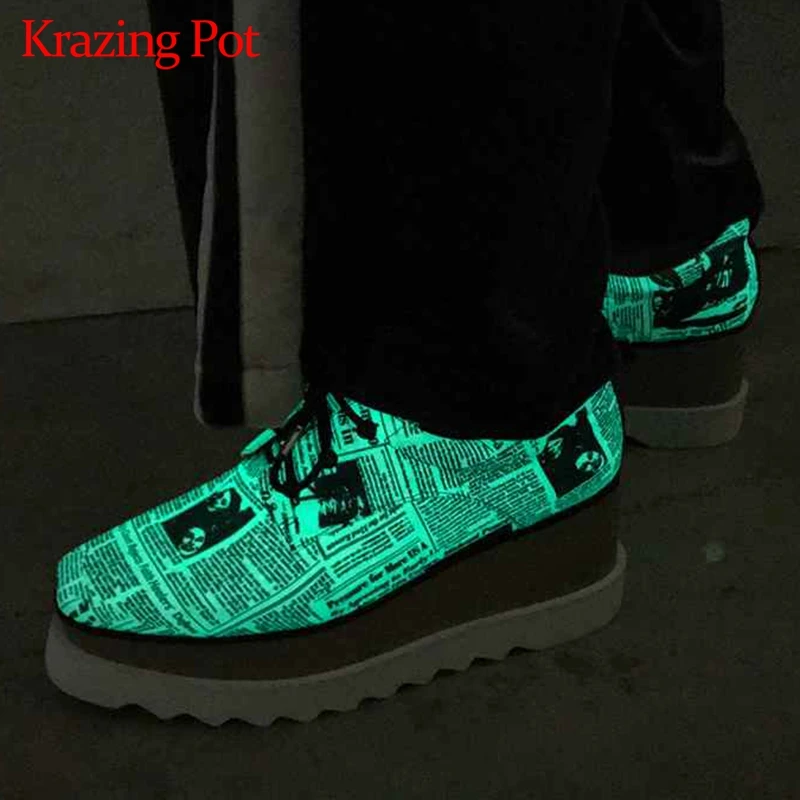 

Krazing Pot new patterns leather web sensation high fashion lace up thick bottom Spring Autumn gladiator night glowing shoes L18