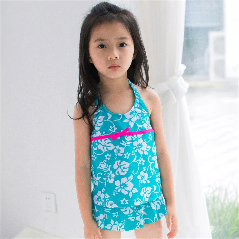 

New Model Kid Girls Two Piece Swimsuit 2-7 Y Baby Girl Light Blue with flower Swimwear Children Swimming Wear Swim Suit Bathing