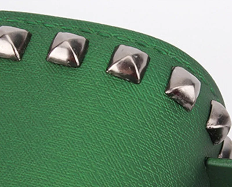 1 (22)