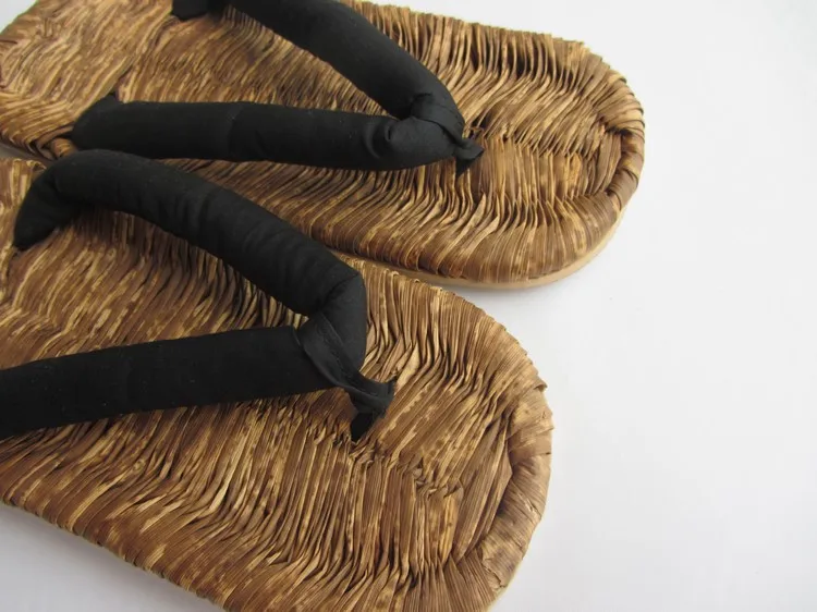 Женские и мужские соломенные тапочки сандалии гэта ручной работы черные/Полосатые тапочки на плоской подошве в японском стиле; Новинка