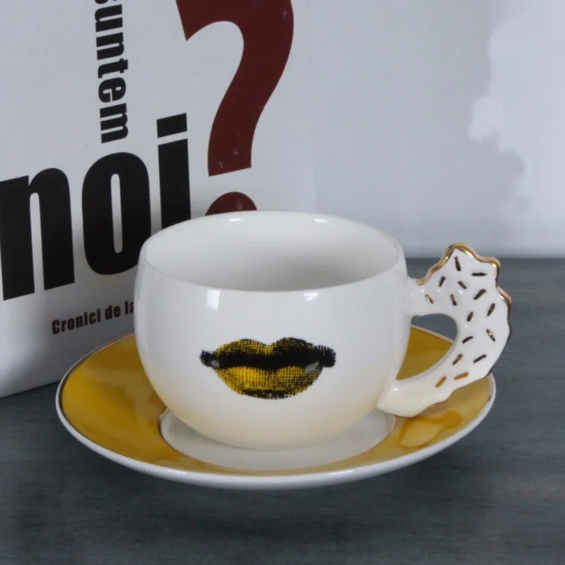 Европейский Lina череп лицо чашка блюдце золотой кофе чашка кружево золотое блюдо подарок на свадьбу День рождения бар вечерние чашки для чая украшение дома