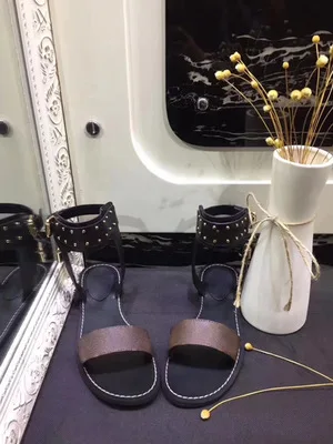 

2019 summer new Women's sandals luxury brand Rome high help rivet feet women's shoes leather flat flat heel set of sandals