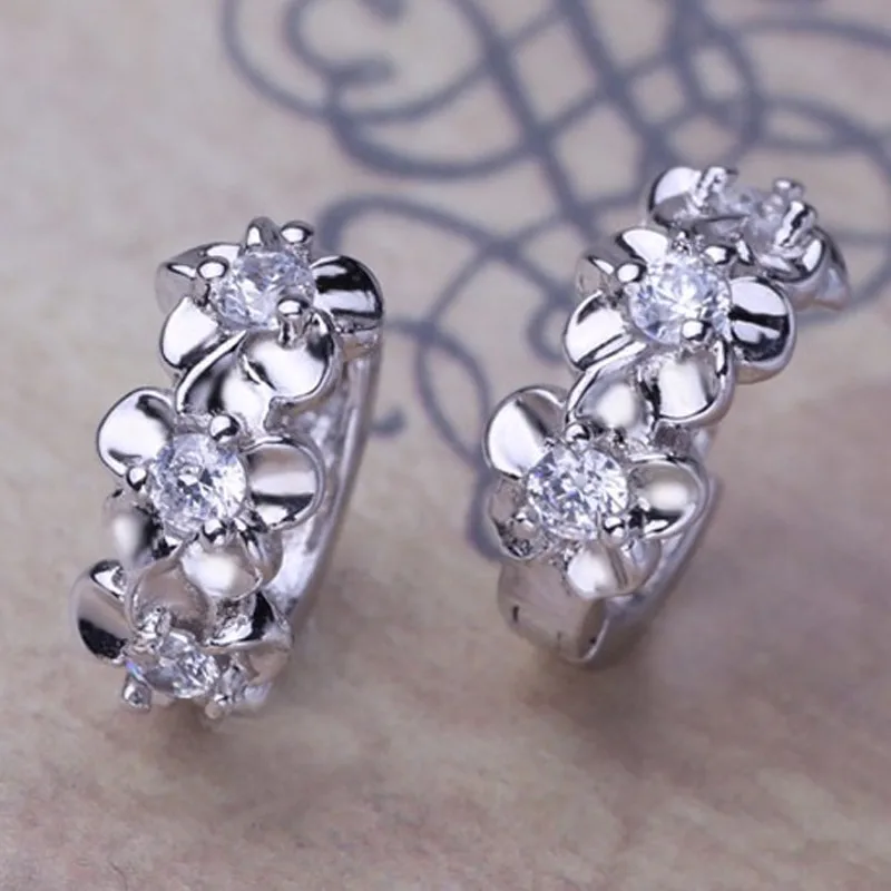 

2018 New Fashion Jewelry Women Stud Earring Elegant Camellia Flower Design Ladies Crystal Silver Plated Ear Jewelry FreeShippi