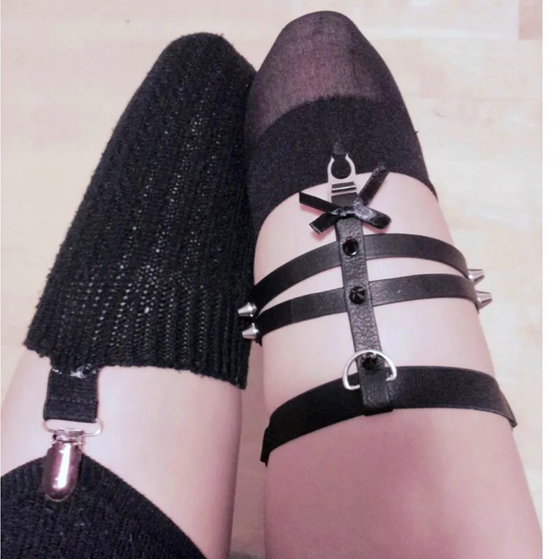 

Sexy Faux leather 2015 Garters Harajuku Women Triangle Metal Punk Goth Multi Color Leg Harness Handcrafted Rivet Garter Belt