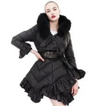 Пуховик розовый, новинка года, модная куртка женская, Большой, натуральный мех енота, воротник с капюшоном, принцесса, темперамент, оборки, теплое пальто