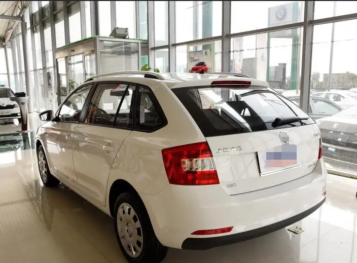 عالية الجودة الفضة oem مصنع نمط الألومنيوم الجانب سقف السكك الحديدية بار لسكودا رابيد spaceback 2014-2016
