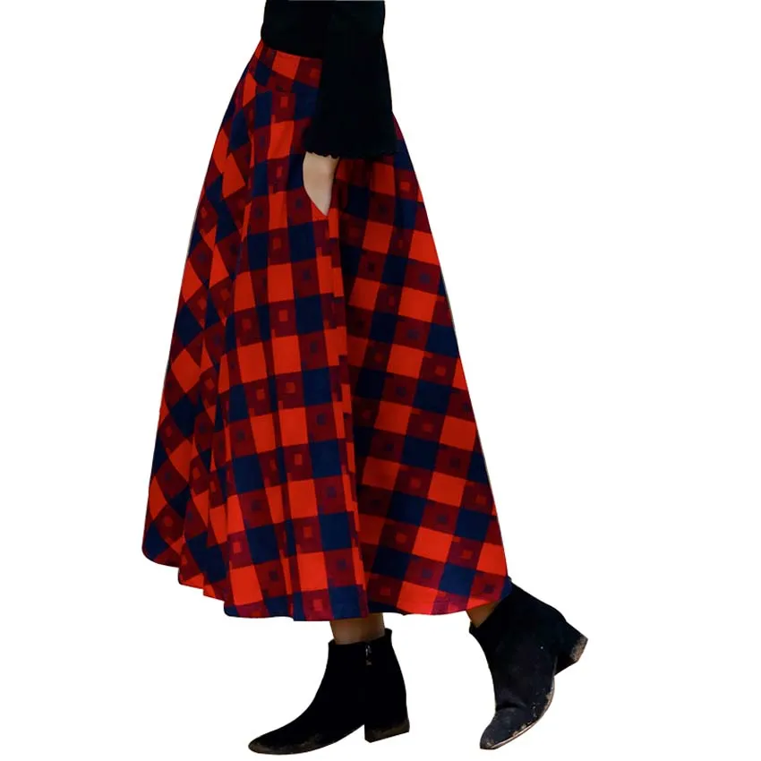 Tartan skirt women Women's Kilted Tartan Skirts are a timeless classic! Our Women's Kilt's are woven and Made in Scotland. Women's Kilted skirts are available in over Tartans and style's for every taste, occasion and budget. Authentic Iconic Tartan Kilted Skirts and Kilts.