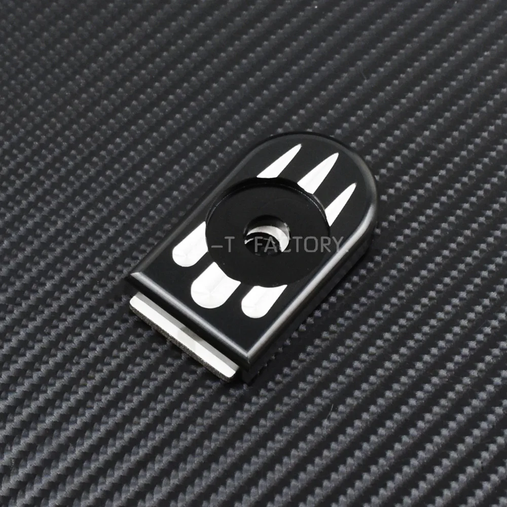 Bolt Tab CR007501d